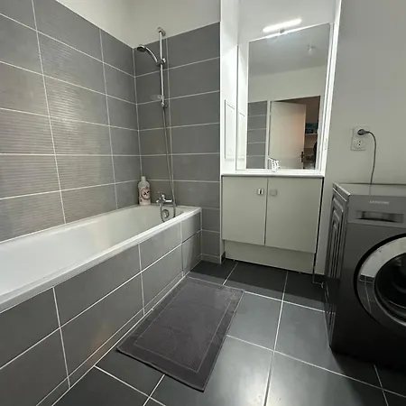 Nid Confortable Pres De Paris شقة